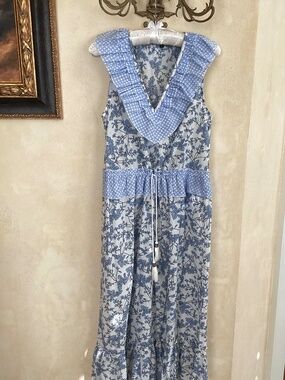 NWOT-MAGARI BLUE & WHITE SLEEVELESS FLORAL MAXI DRESS SIZE XS